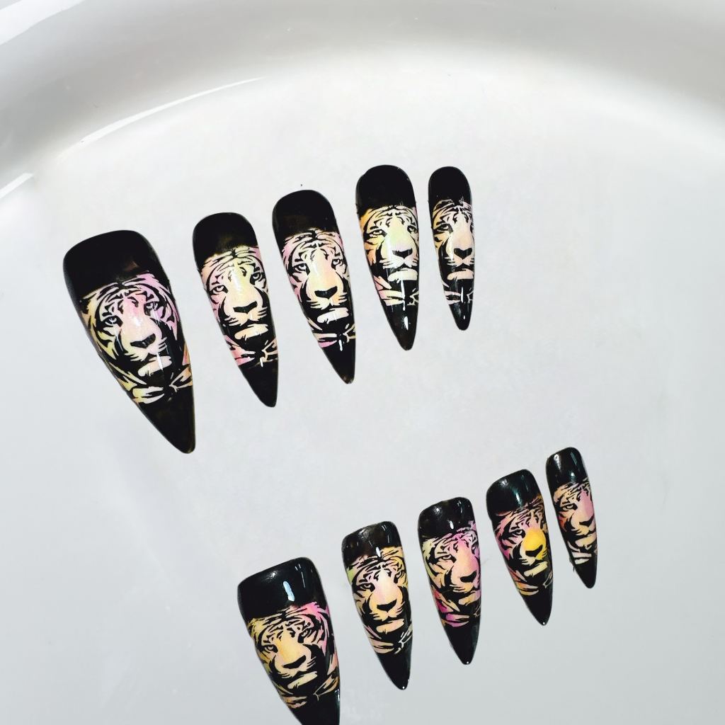 Night Glow Tiger Reflective Halo Personalized Wearable Nails